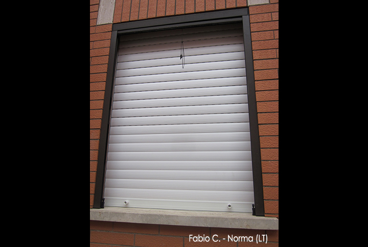 Tapparella avvolgibile in alluminio